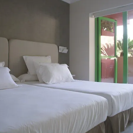 World Riwo Hotel. Hotel