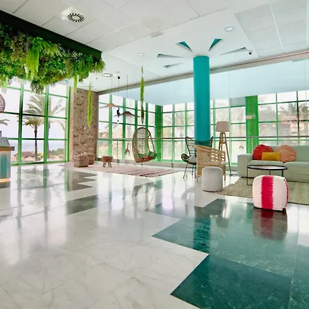 World Riwo Hotel.
