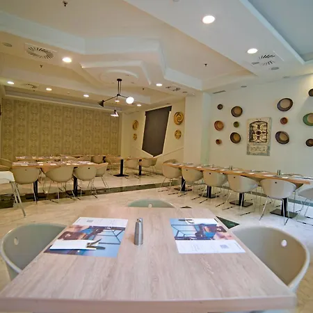 World Riwo Hotel. 4*
