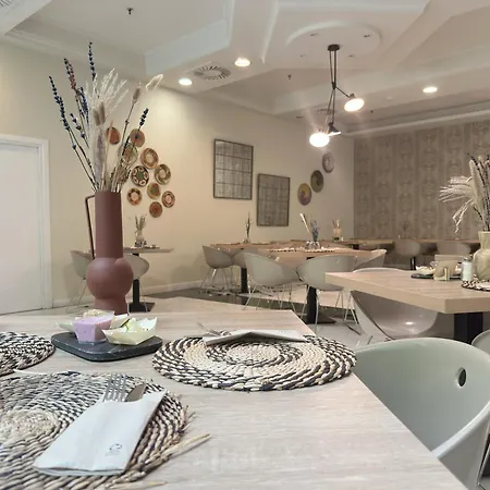 ホテル World Riwo Hotel. 4*