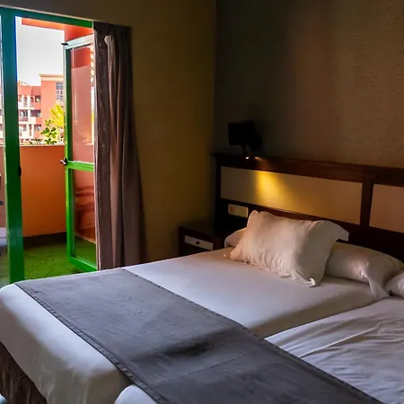 World Riwo Hotel. Hotel