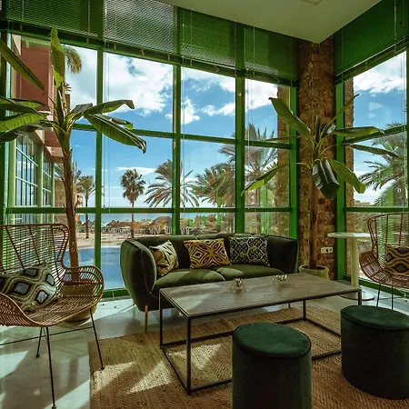 World Riwo Hotel. 4*