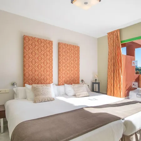 World Riwo Hotel. Ξενοδοχείο 4*