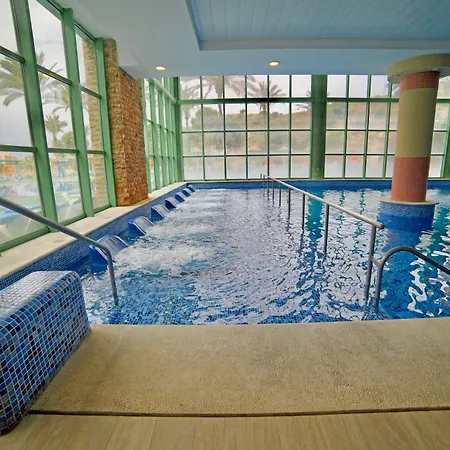 World Riwo Hotel. Ξενοδοχείο 4*
